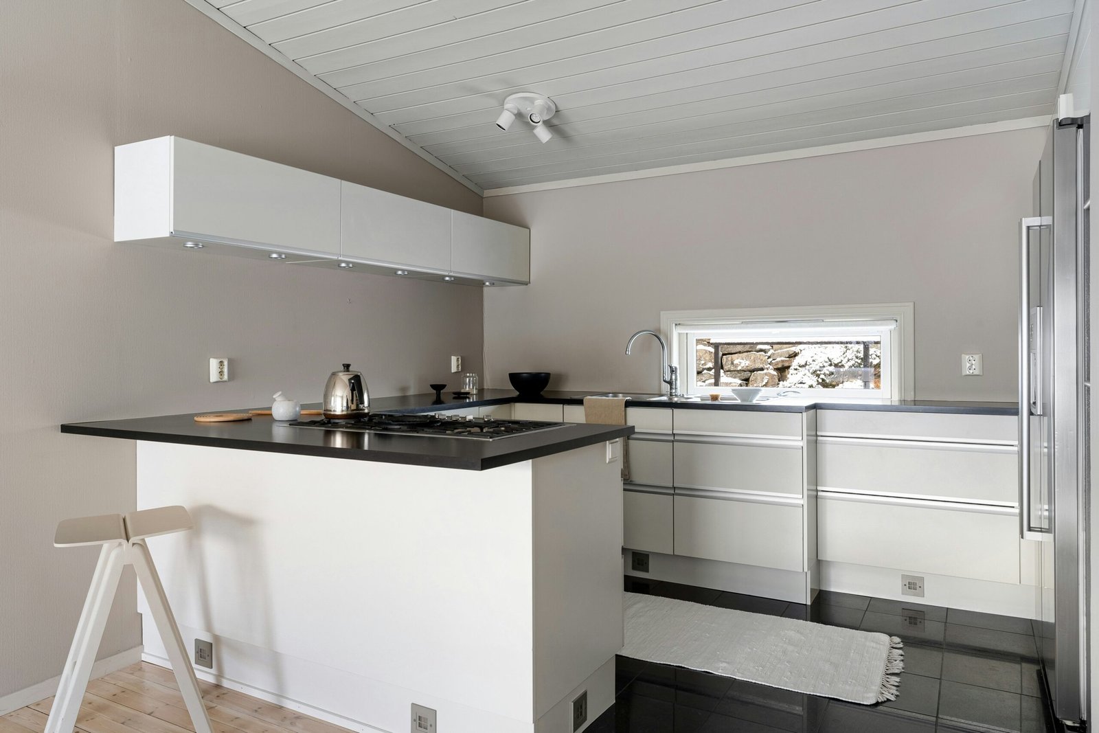 lisa-anna-gxpSrPMH5nw-unsplash